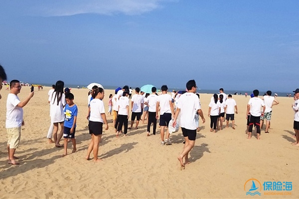 八月撕名牌大赛：沙滩音乐美食趴